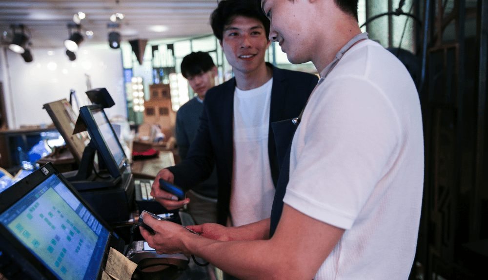 Pros and Cons of a Cashless Society